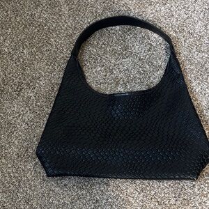 Elegant Black Woven Women's Bag